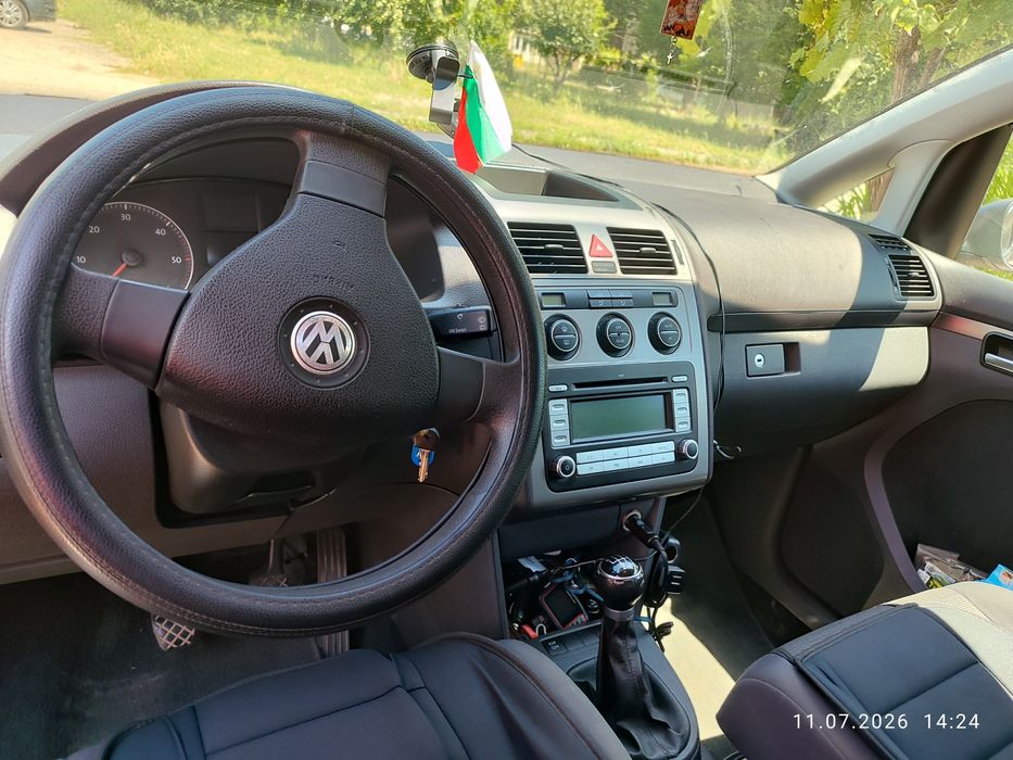 Продавам Vw Touran 1.9 TDI