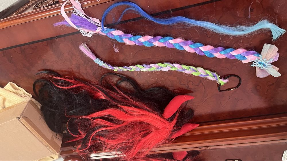 Продам волосы карнавальные