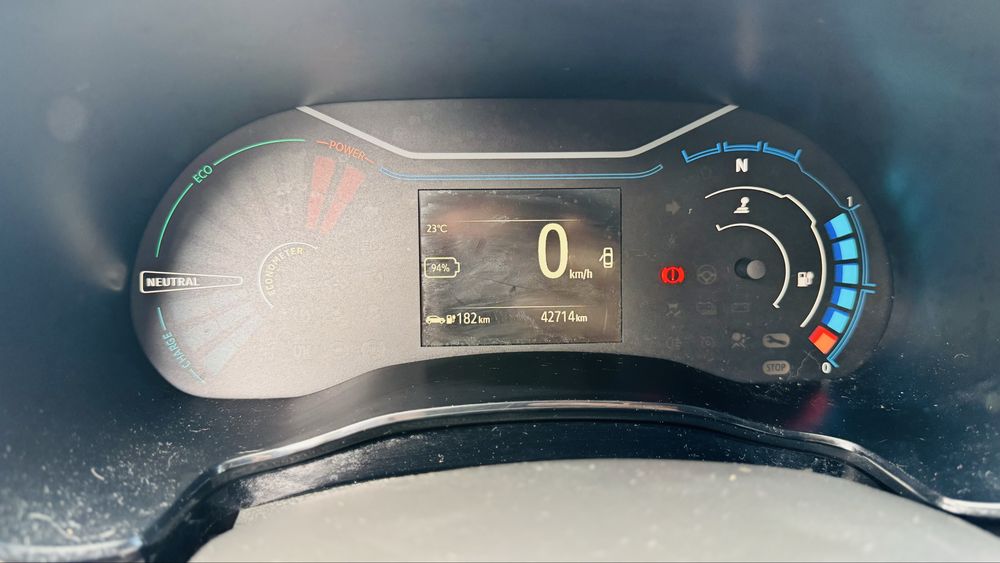 Proprietar vând Dacia Spring an 2023 in garantie