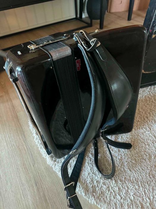 Acordeon Boile 120  basi 11 registre