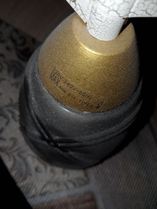 Люстра с 3 лампочками