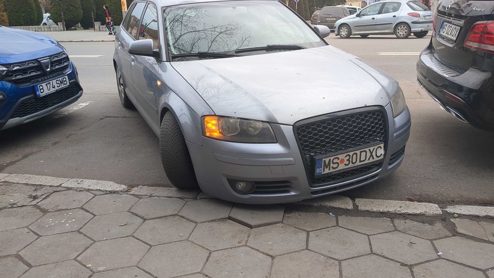 Mașina audi A3 8p an 2005