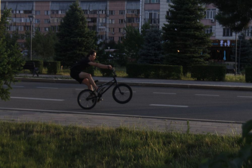 Фотоаппарат, камера Canon 1100d