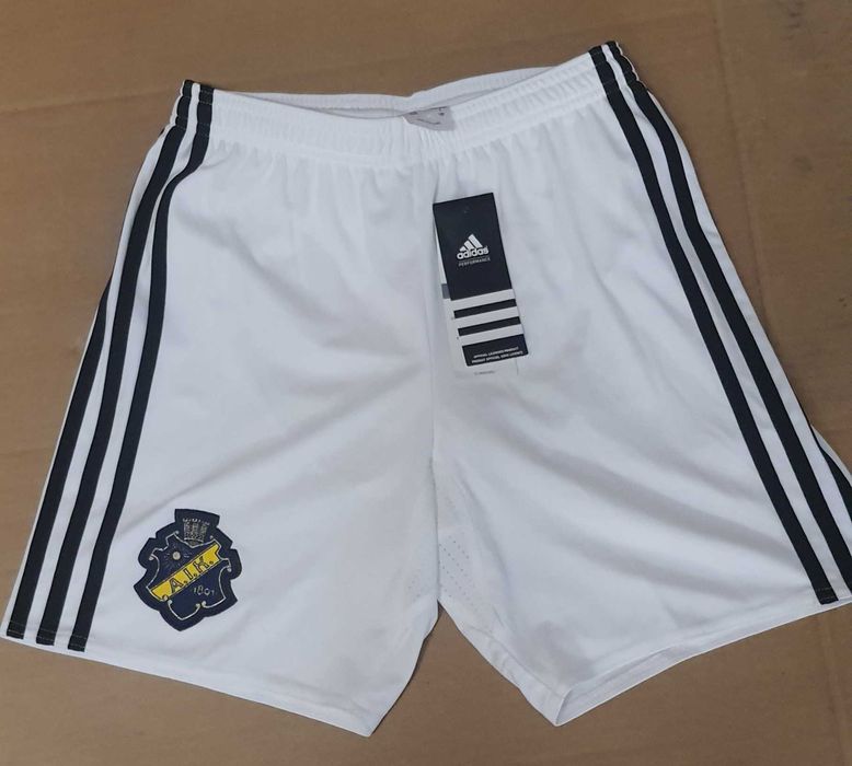 Тениски, блузи, горнища adidas