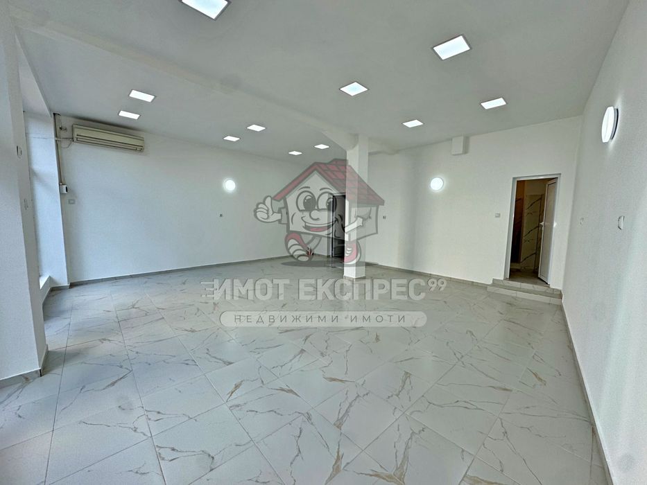 Дава се под наем Магазин в Асеновград - 65 кв.м за 498.27 € - Снимка #3