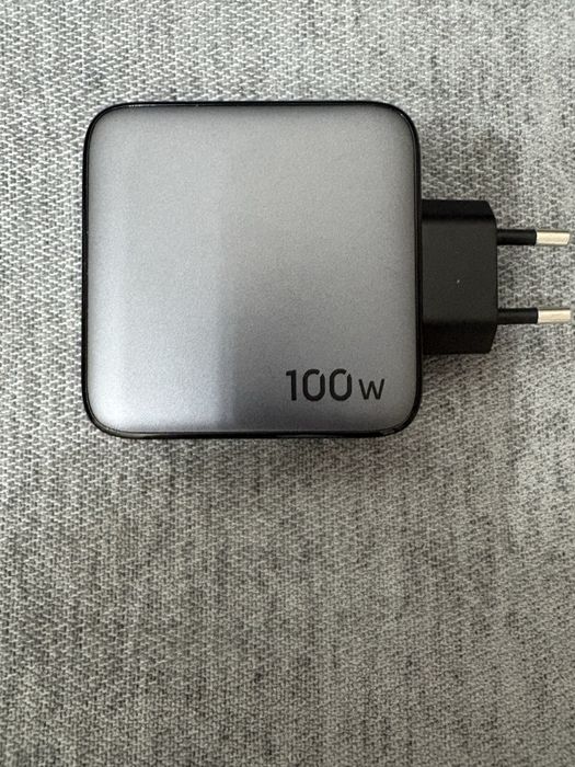 Зарядное устройство беспроводое Ugreen