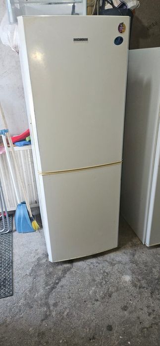 Продам холодильник б/у в рабочем состоянии