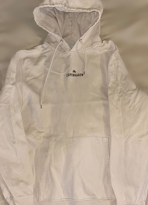 Продавам блузи и суичери