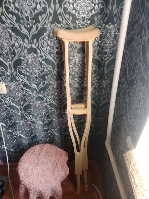 Продам костыли Новые