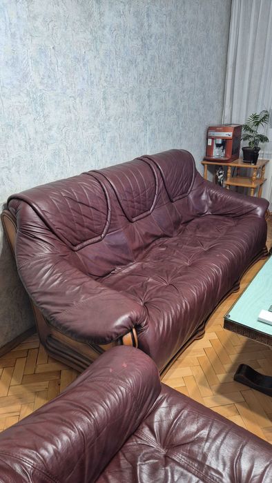 Холна гарнитура от естествена кожа и масив