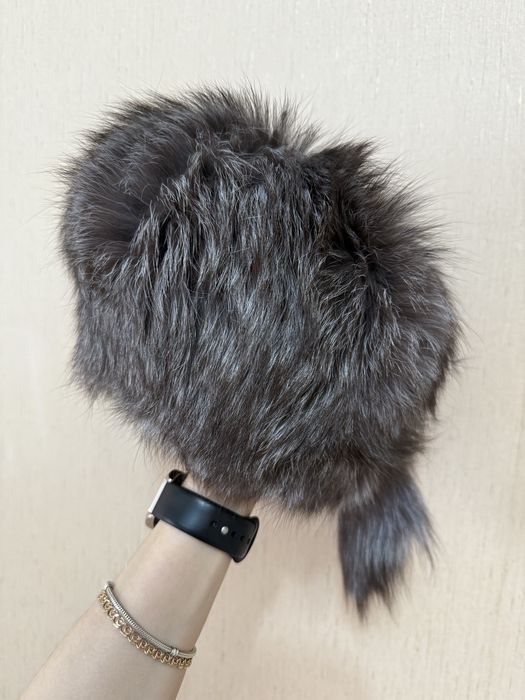 Продам куртки и шапки