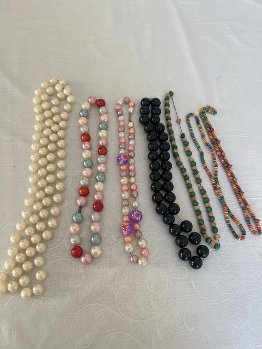 Бусы разные перламутровые