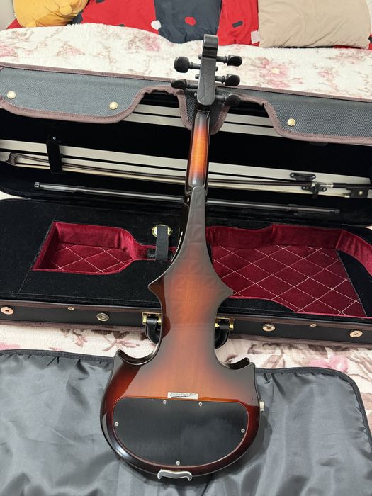 Vand vioara ZETA FOURNESS originala din AMERICA