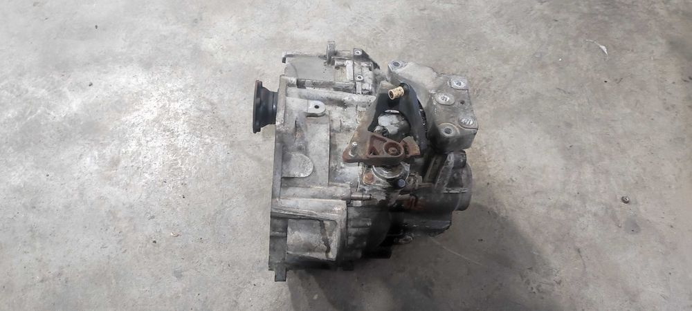 Cutie de viteze volkswagen vw passat B6 2.0 BMP 140 cp cod KDN