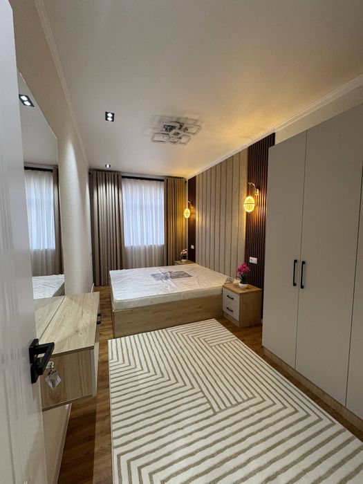 Продам чиланзар 3.  Двух комнатная.  Балкон 1,5*3