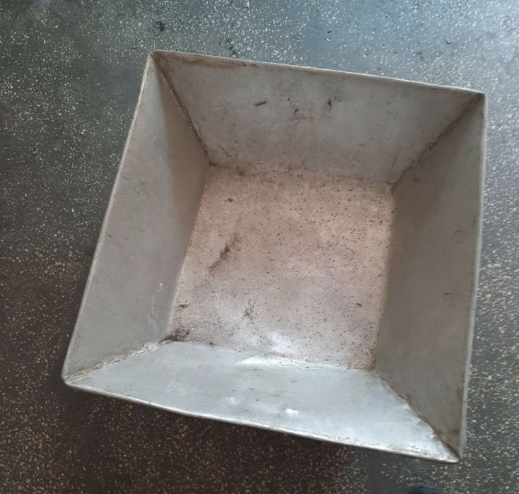 Vand 2 buc. de apar.de manichiura