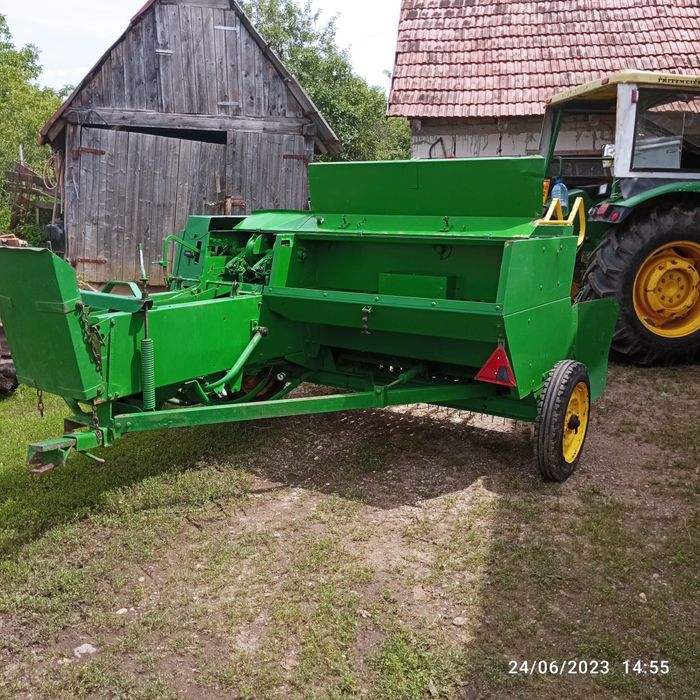 De vânzare presă J D 300