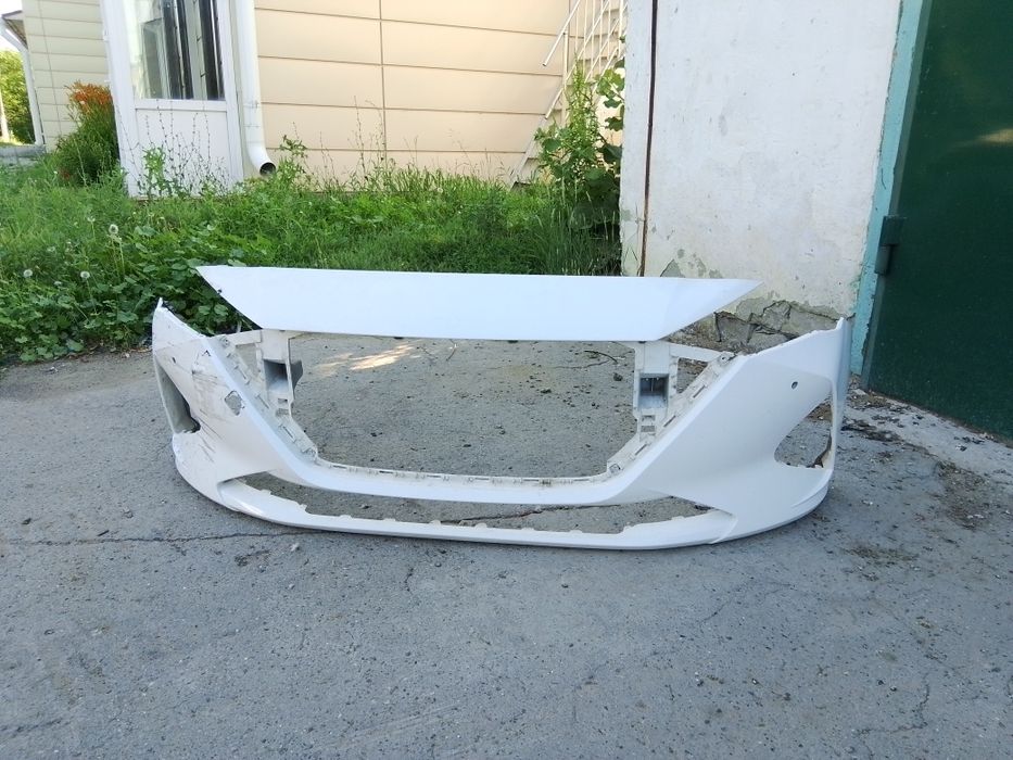 Продам бампер хюндай акцент