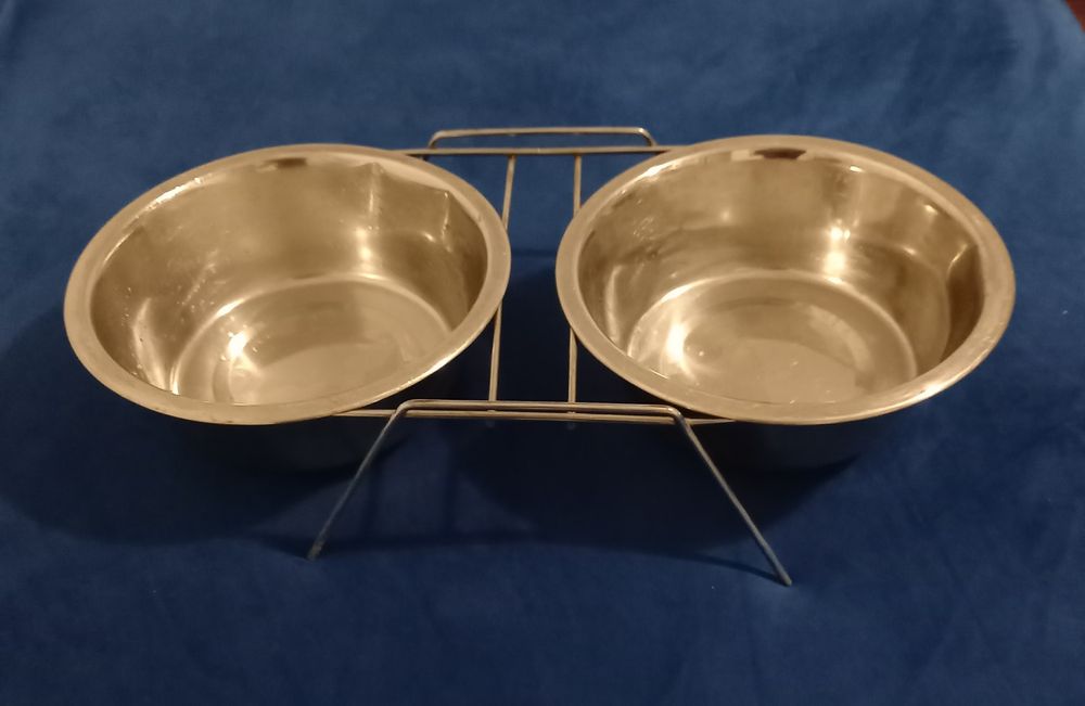 Продам мисок для собаки