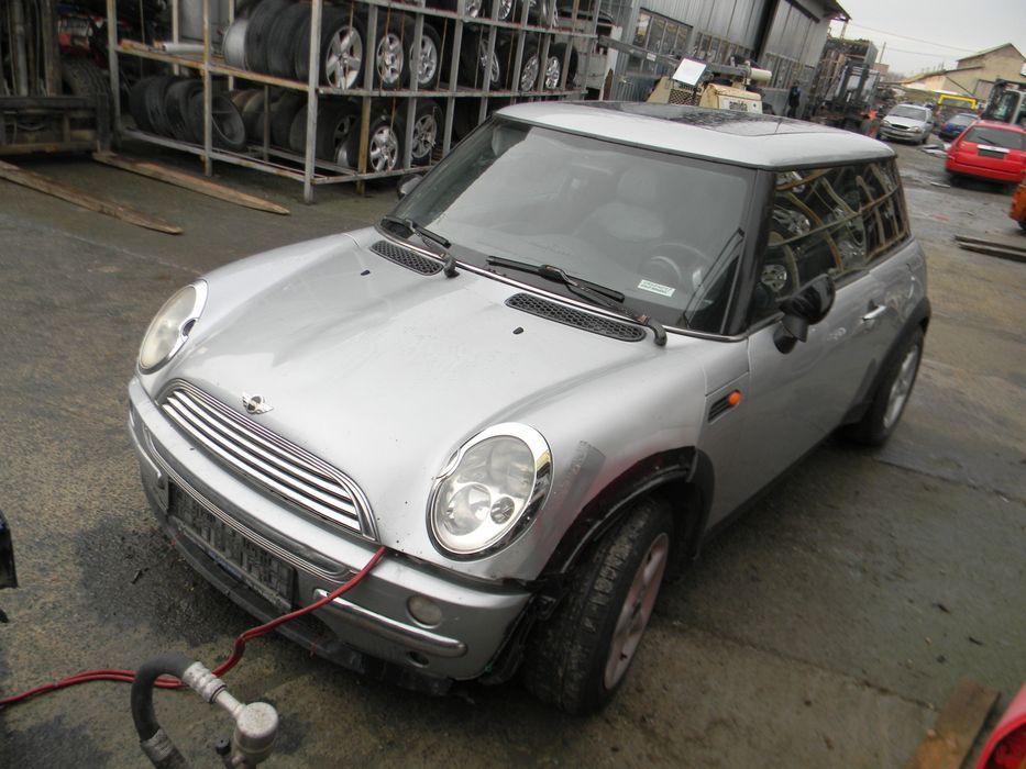 Dezmembrari Mini MINI (R50, R53) (2001-2006) Cooper Benzina