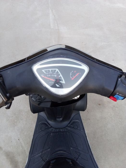 Продам скутер китай