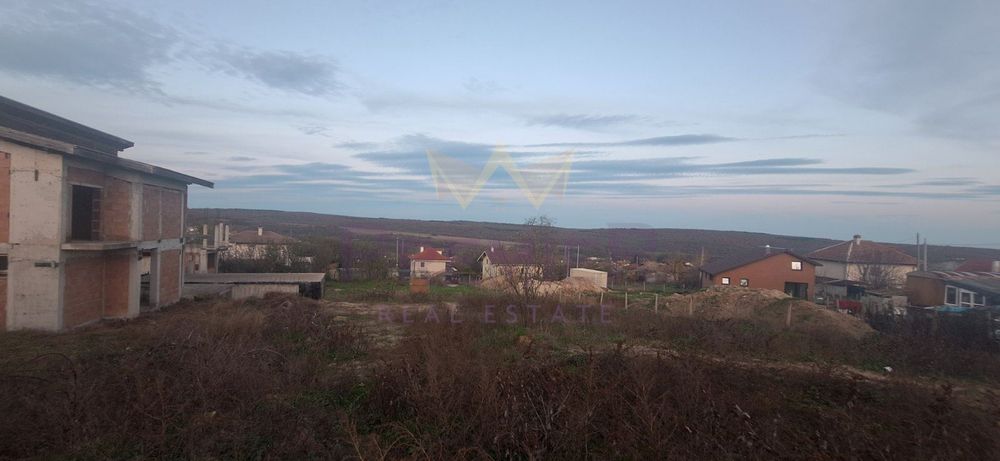 Парцел в Варна, област-с.Близнаци площ 775 цена 64000