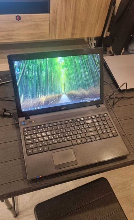 Быстрый Core i5 ноутбук на новом SSD 240 GB