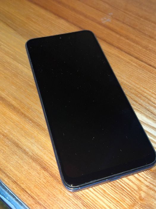 Redmi Note 11 (yahshi ishlidi)