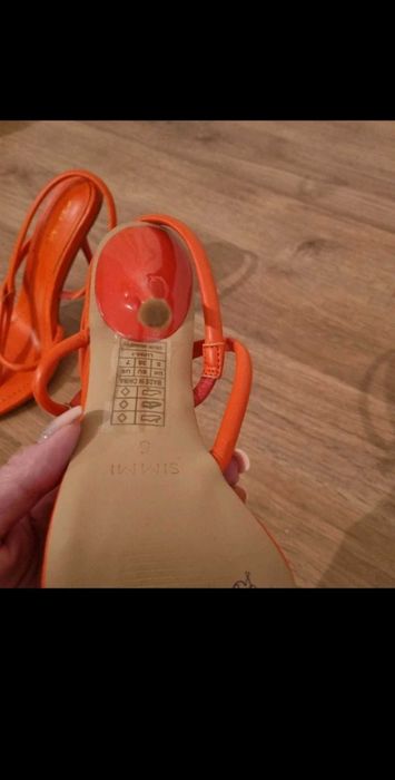 Sandale cu toc superbe