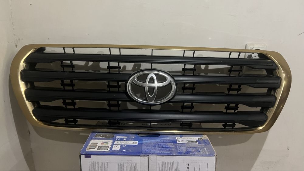 Решетка радиатора на Тойота Прадо. Торг