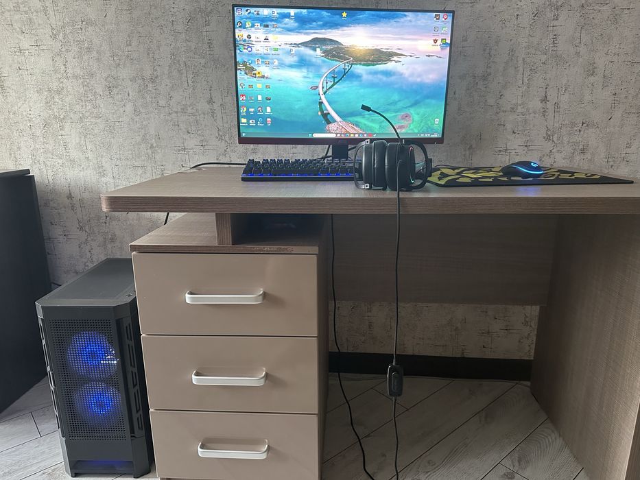 Игровой компьютер с периферией