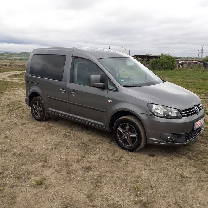 Vând  WV Caddy 1.6 TDI Blue Motion din 2011