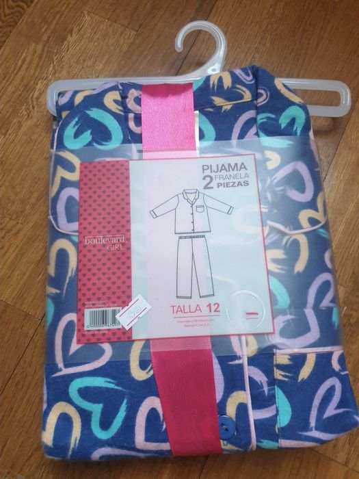 Продам пижаму для девочки Новая