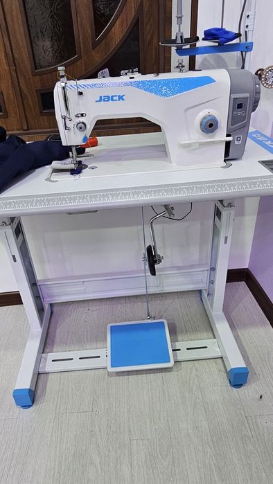 Срочно! Швейная машинка Jack F5, новая!