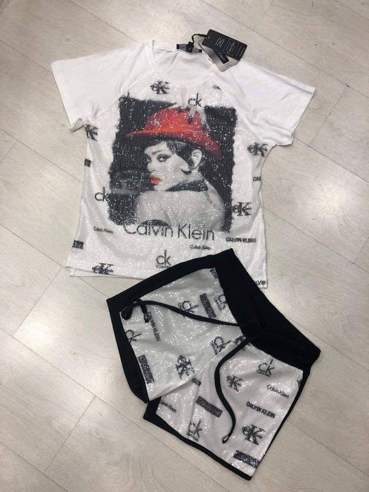 Дамски тениски различни