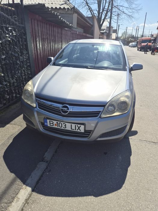 Vând Opel astra  , mașina in stare buna din anul  2007