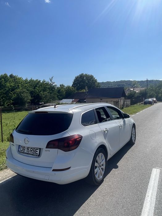 OPEL Astra 2011 — imagine 3