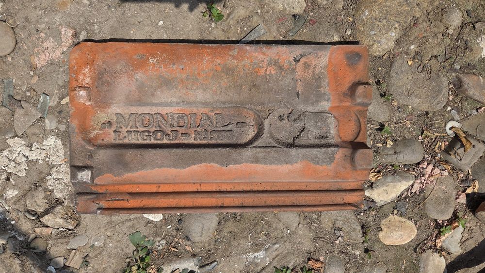 Țiglă ceramica stare buna