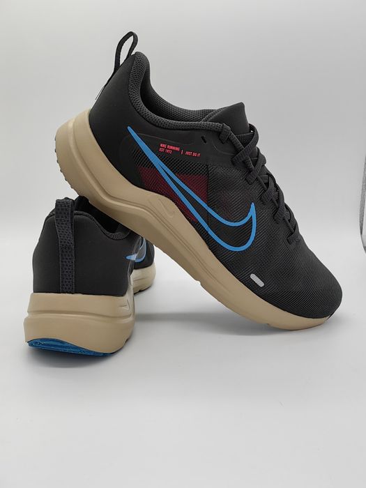 NIKE Downshifter 12