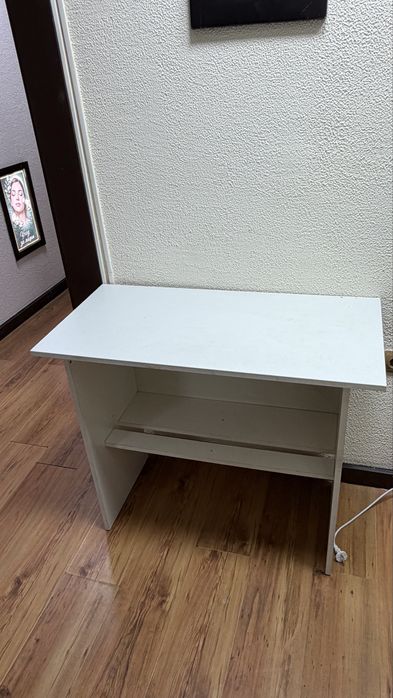 Продам Стол  и стулья