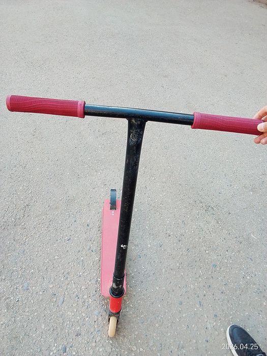 Продам самокат стант