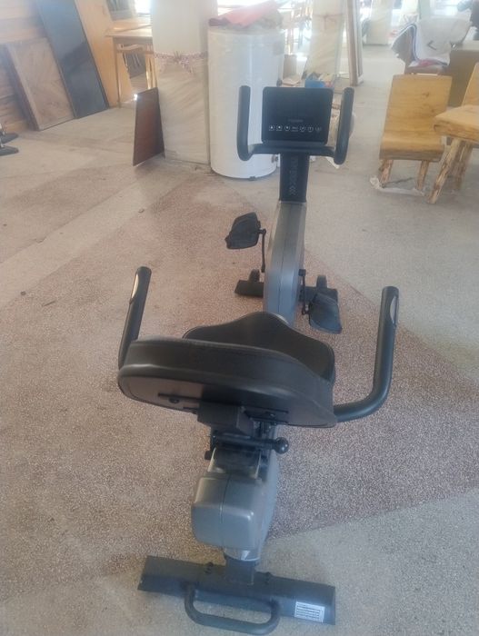 Bicicleta fitness foarte puțin folosita