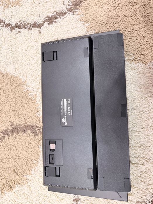 Tastatura Redragon Karma mecanica brown TKL RGB wireless 2.4 / BT5.2