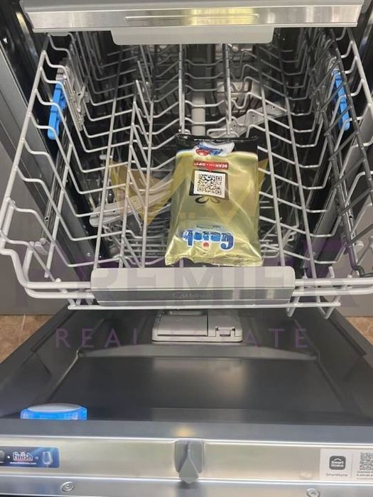 Продава се Тристаен апартамент в Бургас, Възраждане - 101 кв.м за 2575 €/кв.м - Снимка #4