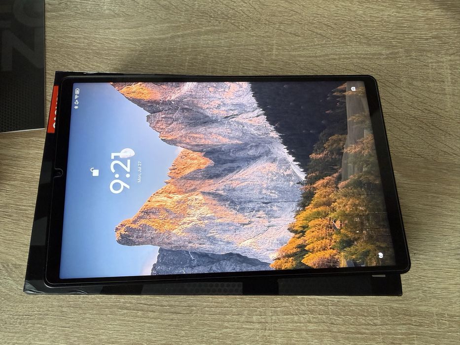 Lenovo Legion Y700 Gen 4 16GB RAM / 512GB / Snapdragon Elite – Като нов