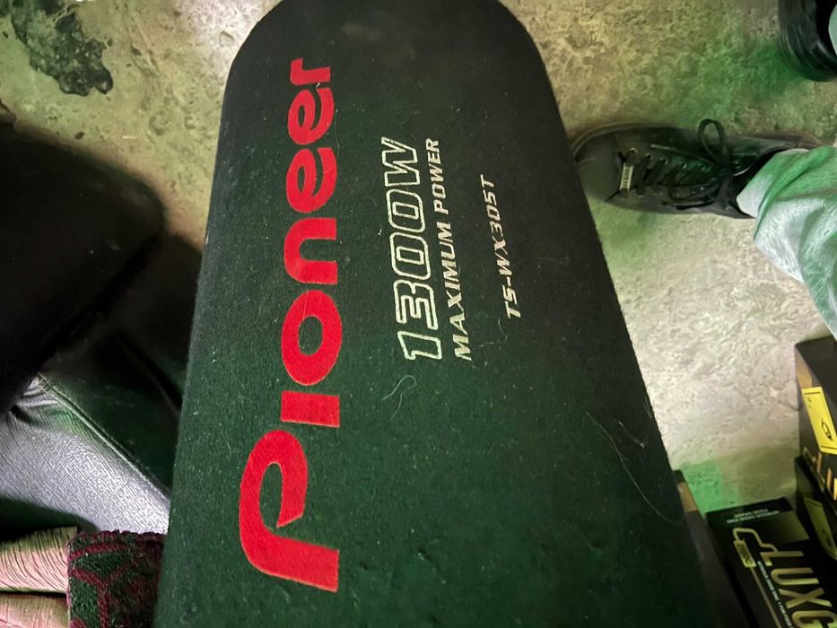 Субуфер Pioneer 1300W