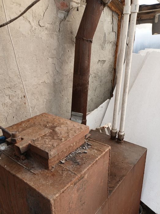 Продам срочно котёл отопления