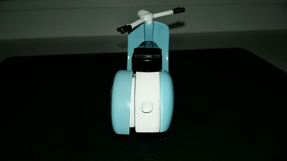 Сувенирчик полностью металлический