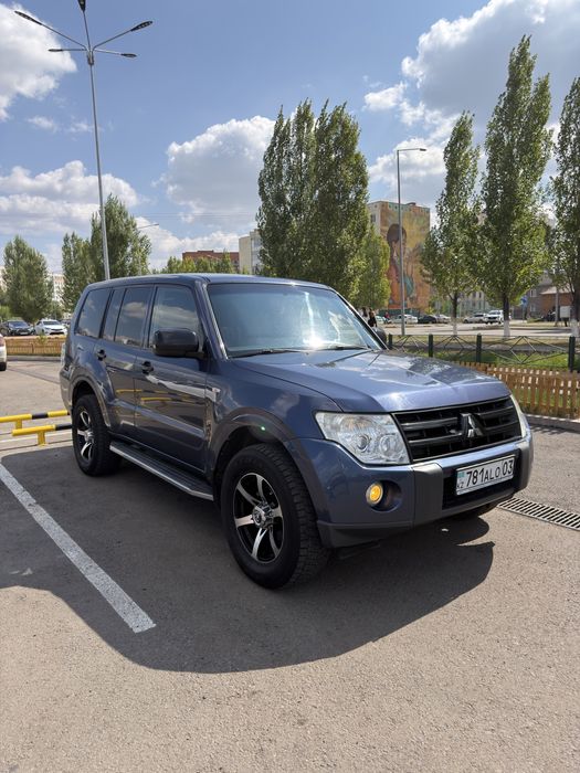 Продам Mitsubishi Pajero 2008г
