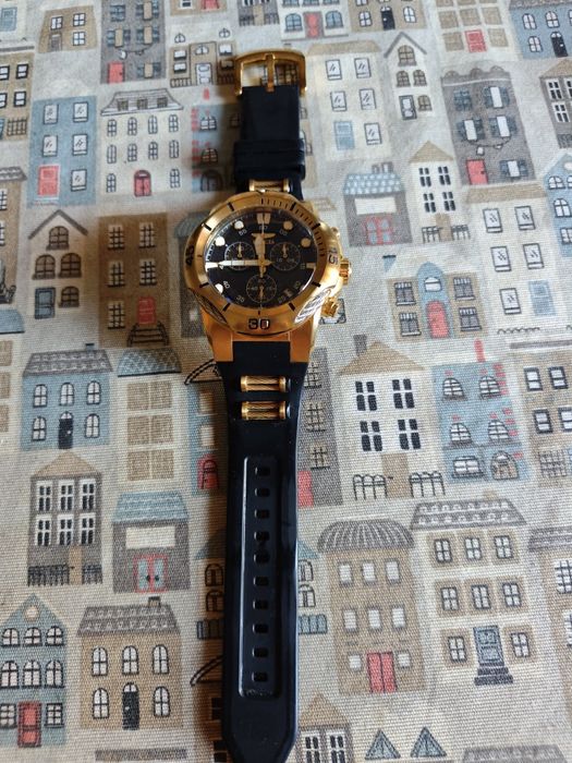 Invicta  BOLT като нов